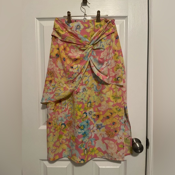 LA FUORI 100% Silk Floral Skirt NWOT - Picture 3 of 15